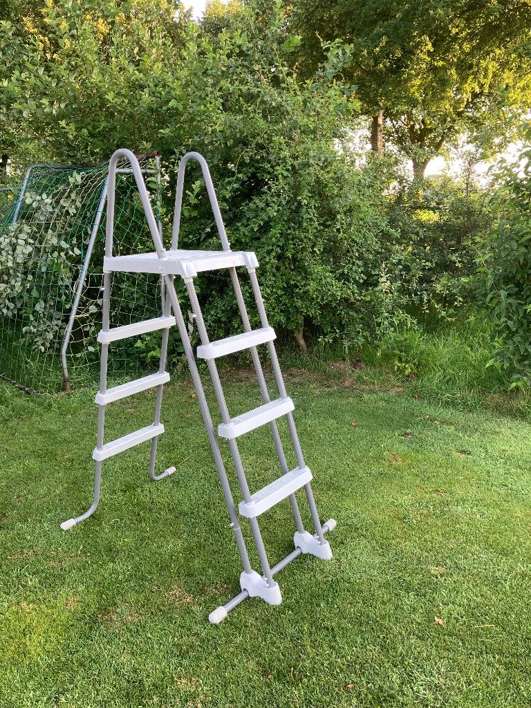 Zwembadtrap, Ophalen, Gebruikt, Ladder