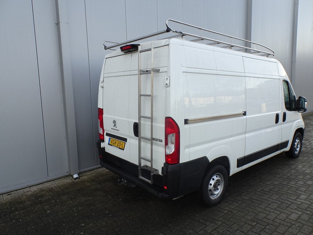 Peugeot Boxer 335 2.2 BlueHDi 140 L2H2 Premium LET OP 1 E VE, Auto's, Voorwielaandrijving, Stof, Gebruikt, 4 cilinders