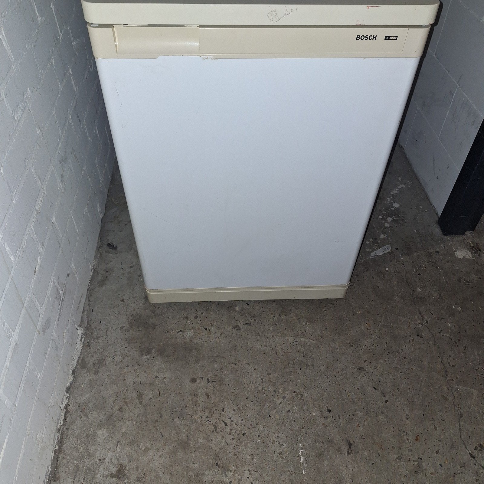 Bosch vriezer met 3 lades - bezorging mogelijk, Ophalen, Gebruikt, 50 tot 75 cm