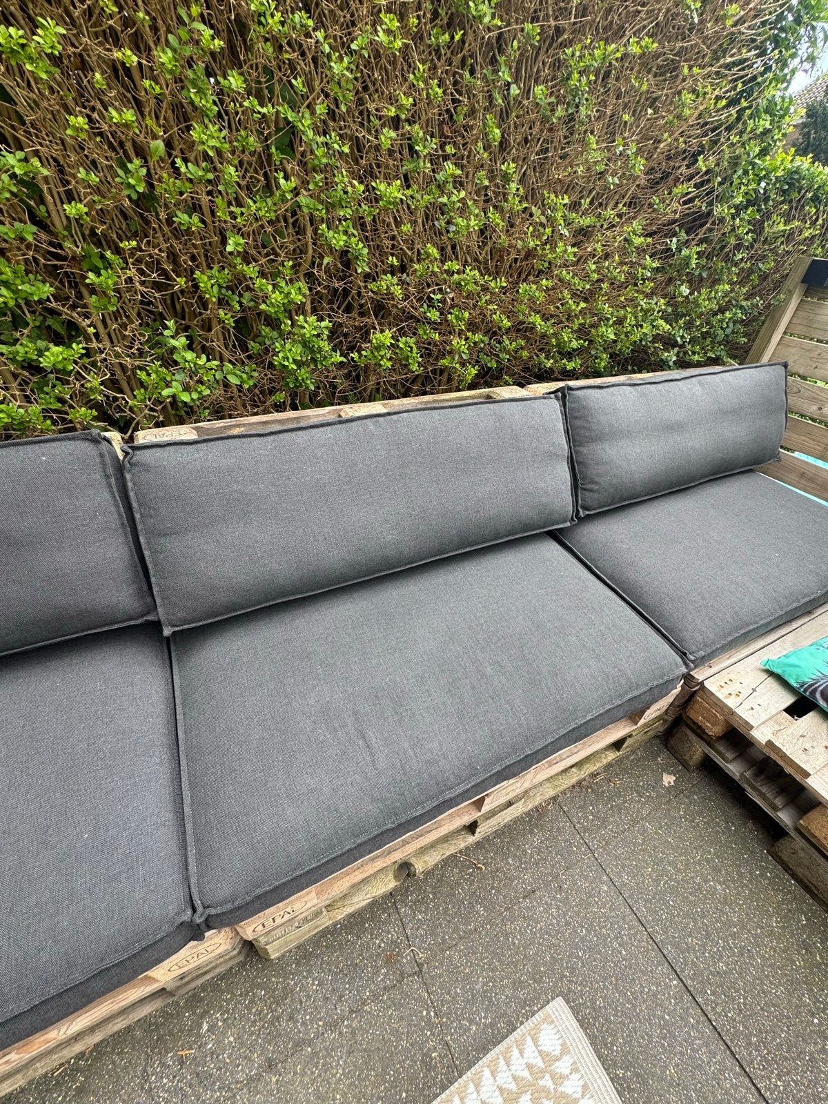 Comfortabele Pallet Loungeset met Kussens, Tuin en Terras, Tuinsets en Loungesets, Gebruikt, 3 zitplaatsen, Ophalen of Verzenden