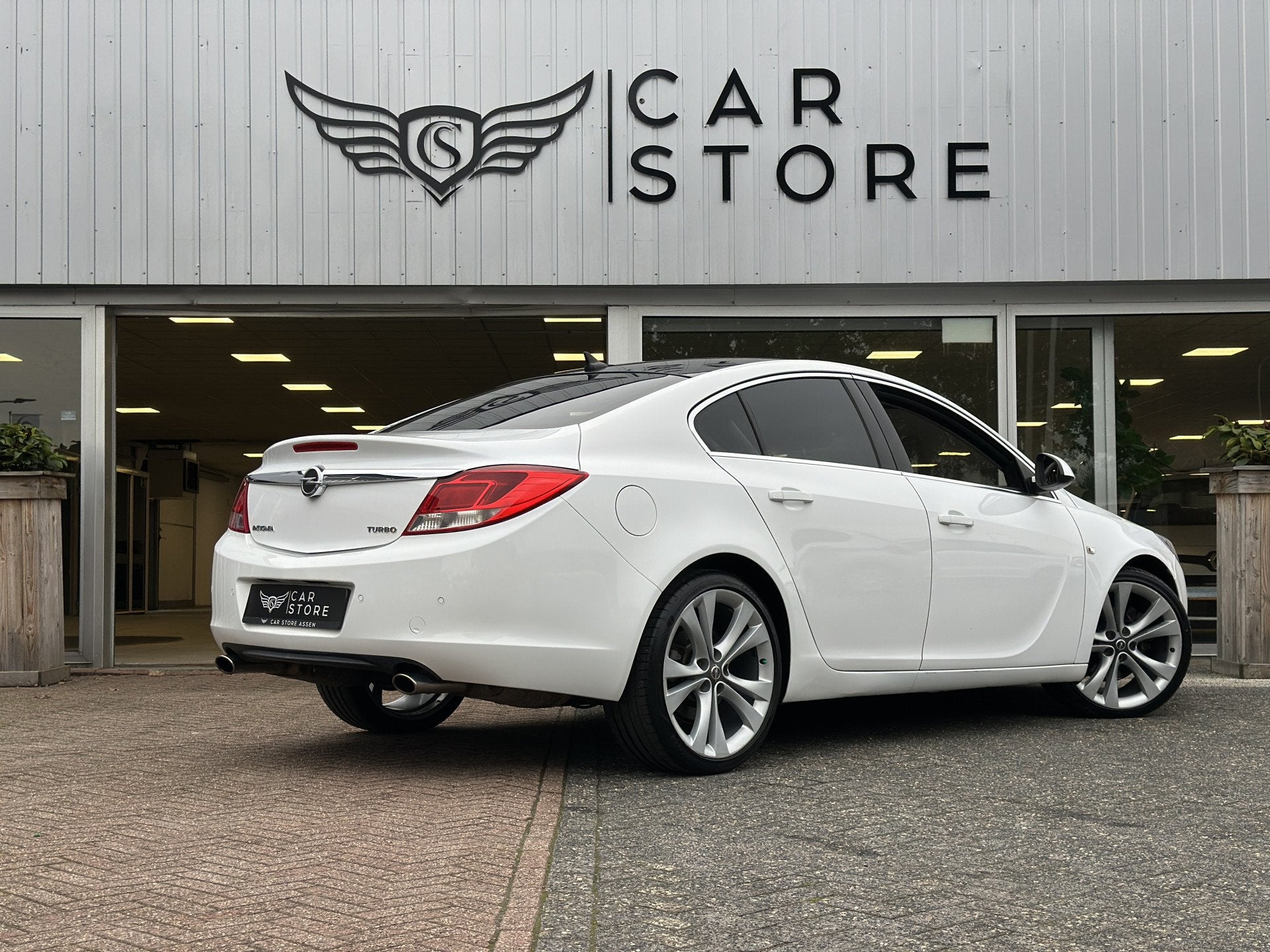 Opel Insignia 2.0 T Sport 4x4 220PK|CLIMA|CRUISE|STOEL VWM|P, Auto's, 4 cilinders, Wit, Bedrijf, Handgeschakeld