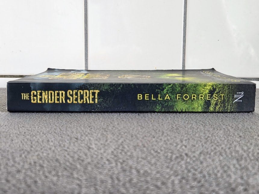 The Gender Secret - Bella Forrest, Gelezen, Ophalen of Verzenden, Fictie, Bella Forrest