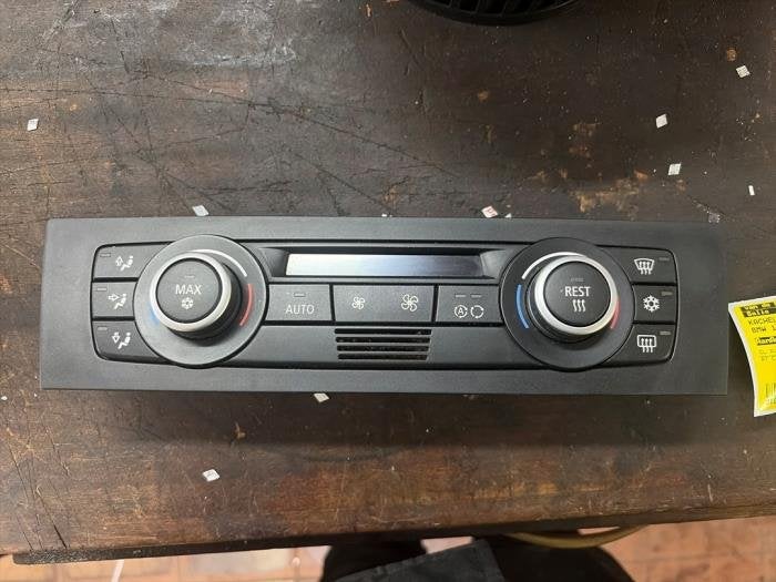 Kachel Bedieningspaneel van een BMW 1-Serie, Gebruikt, -, -, 3 maanden garantie