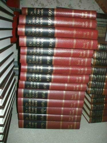de grote oosthoek jaarboeken-8 stuks-uitstekende staat, Ophalen of Verzenden, Zo goed als nieuw, Overige gebieden