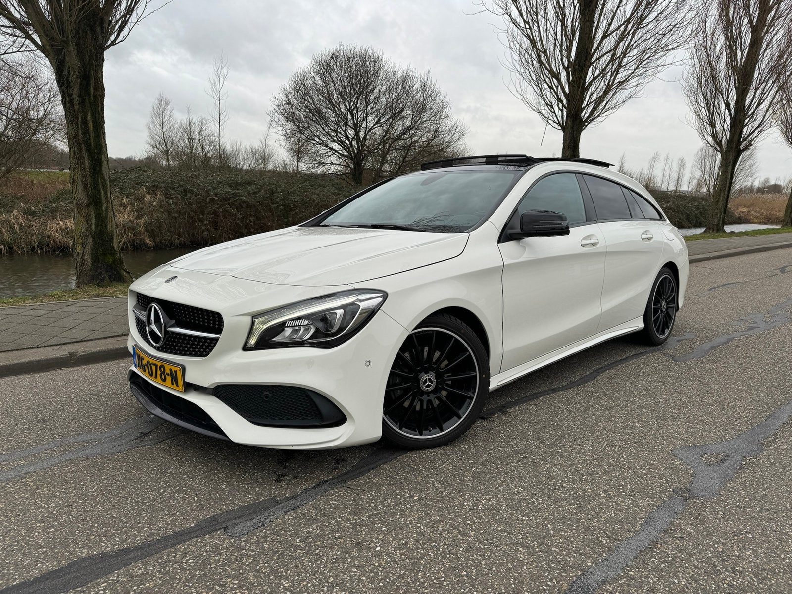 Mercedes CLA Shooting Brake 200 d 136pk 7G-DCT 2017 Wit, Auto's, CLA, 136 pk, 4 cilinders, Wit