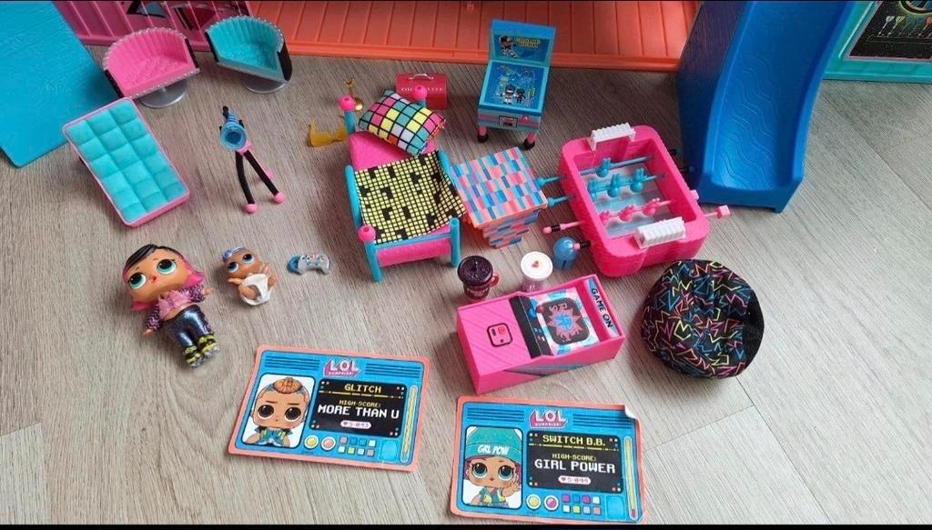 LOL Sportpaleis met poppen en accessoires, Ophalen of Verzenden