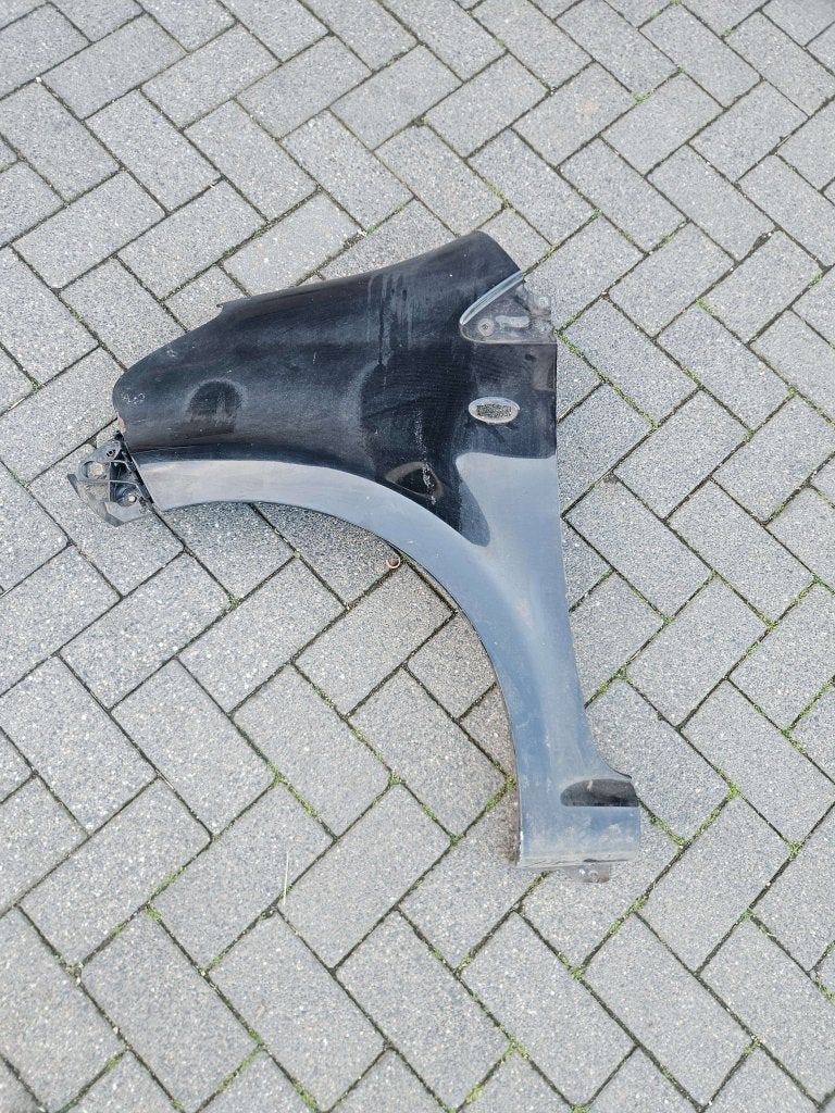 ZIJSCHERM LINKS VOOR TOYOTA AYGO, Auto-onderdelen, Carrosserie en Plaatwerk, Niet ingevuld, Gebruikt, Ophalen of Verzenden, Spatbord