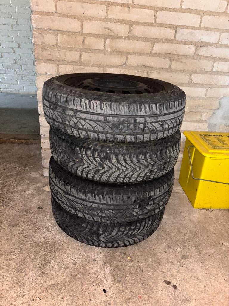 4 winterbanden (van Toyota Aygo geweest), Ophalen
