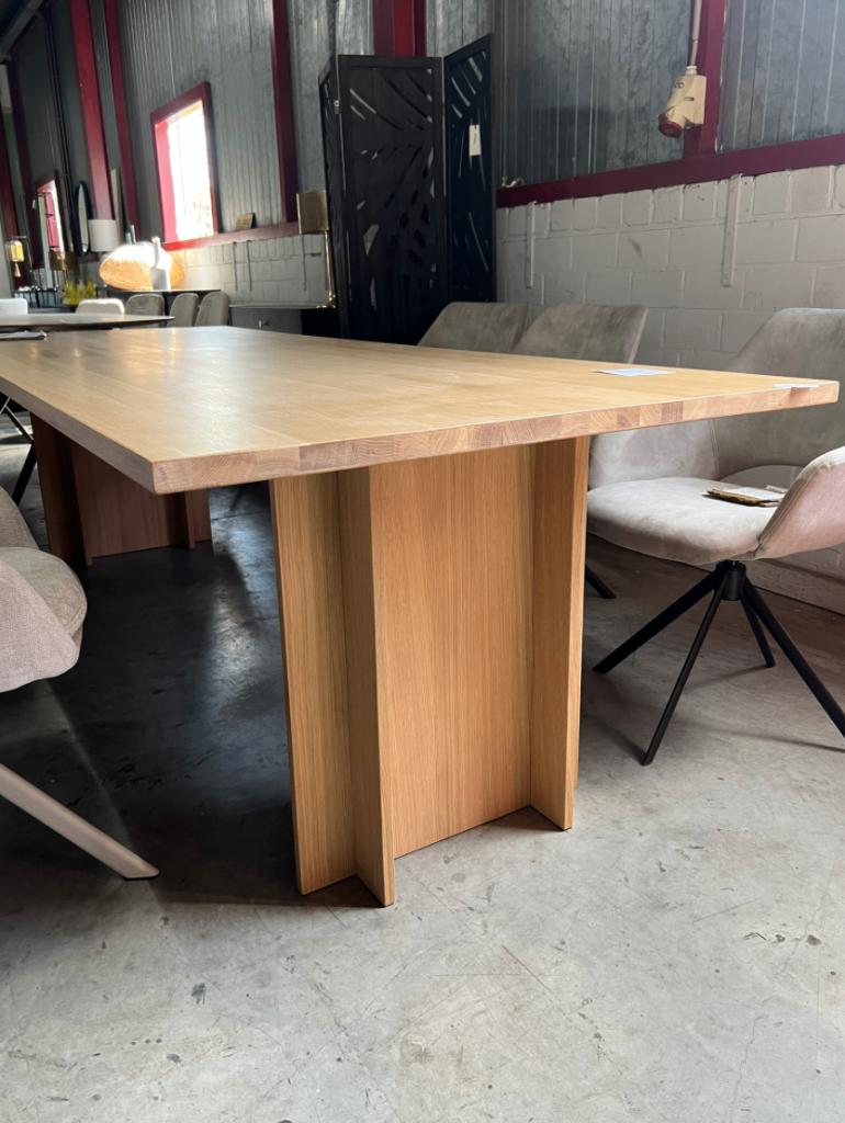 Studio Henk Eettafel Column 260 x 100 Eiken | Van €3049, nu, Studio Henk, Studio Henk, Studio Henk, Rechthoekig