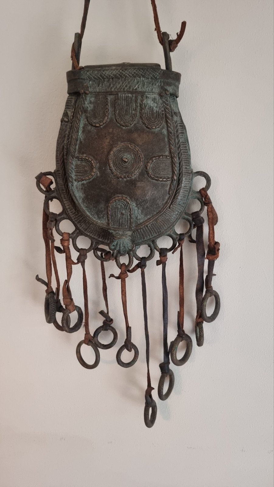 Antieke Afrikaanse Bronzen Tas / Medicijnbuidel, Antiek en Kunst, Ophalen of Verzenden