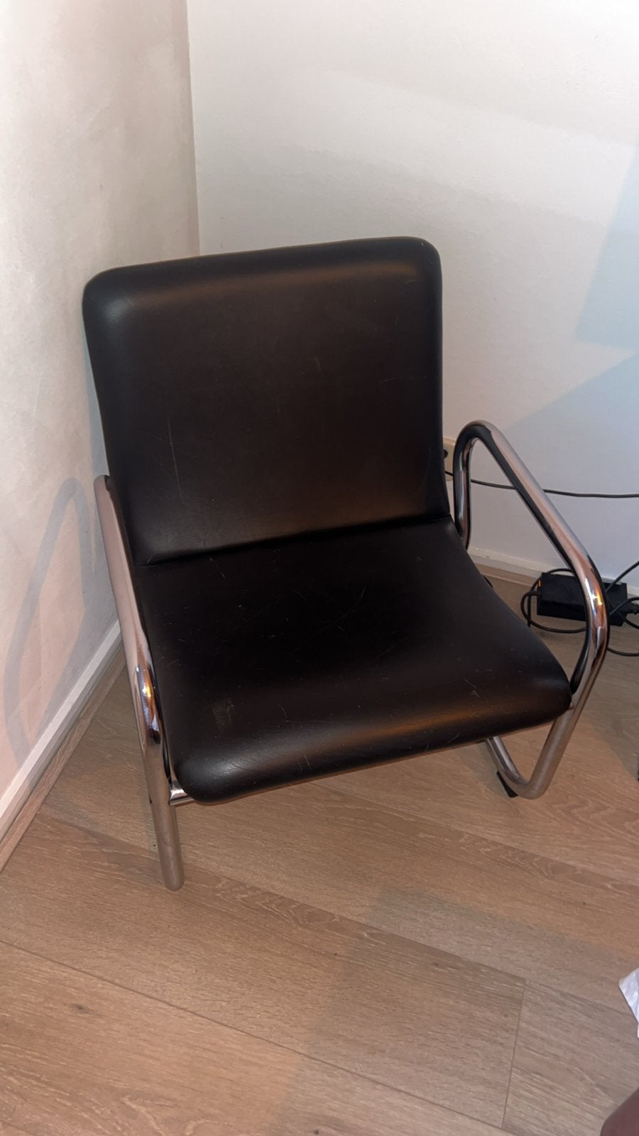 Stoel, gratis afhalen, Huis en Inrichting, Stoelen, Gebruikt, Zwart, Leer, Ophalen of Verzenden