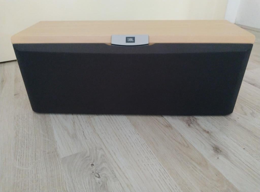 Mooie JBL center speaker z.g.a.n, JBL, Ophalen of Verzenden, Zo goed als nieuw, 60 tot 120 watt