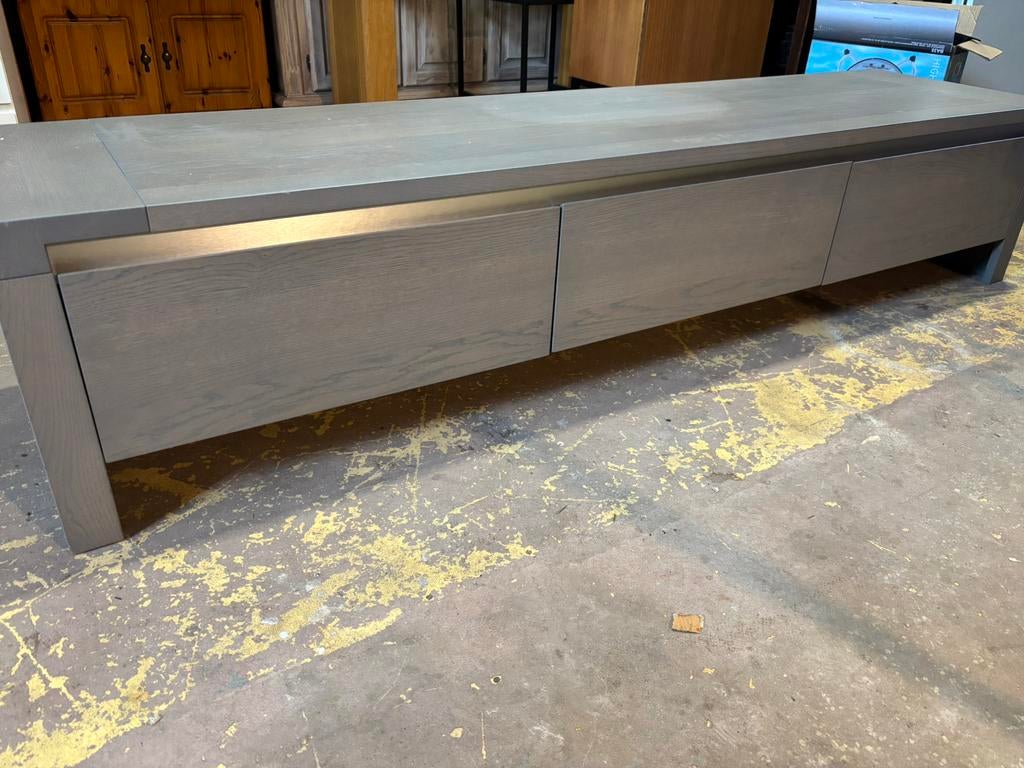 Moderne tv meubel / dressoir - 50x205x42H, 1025xe, Zo goed als nieuw, Re, 25 tot 50 cm