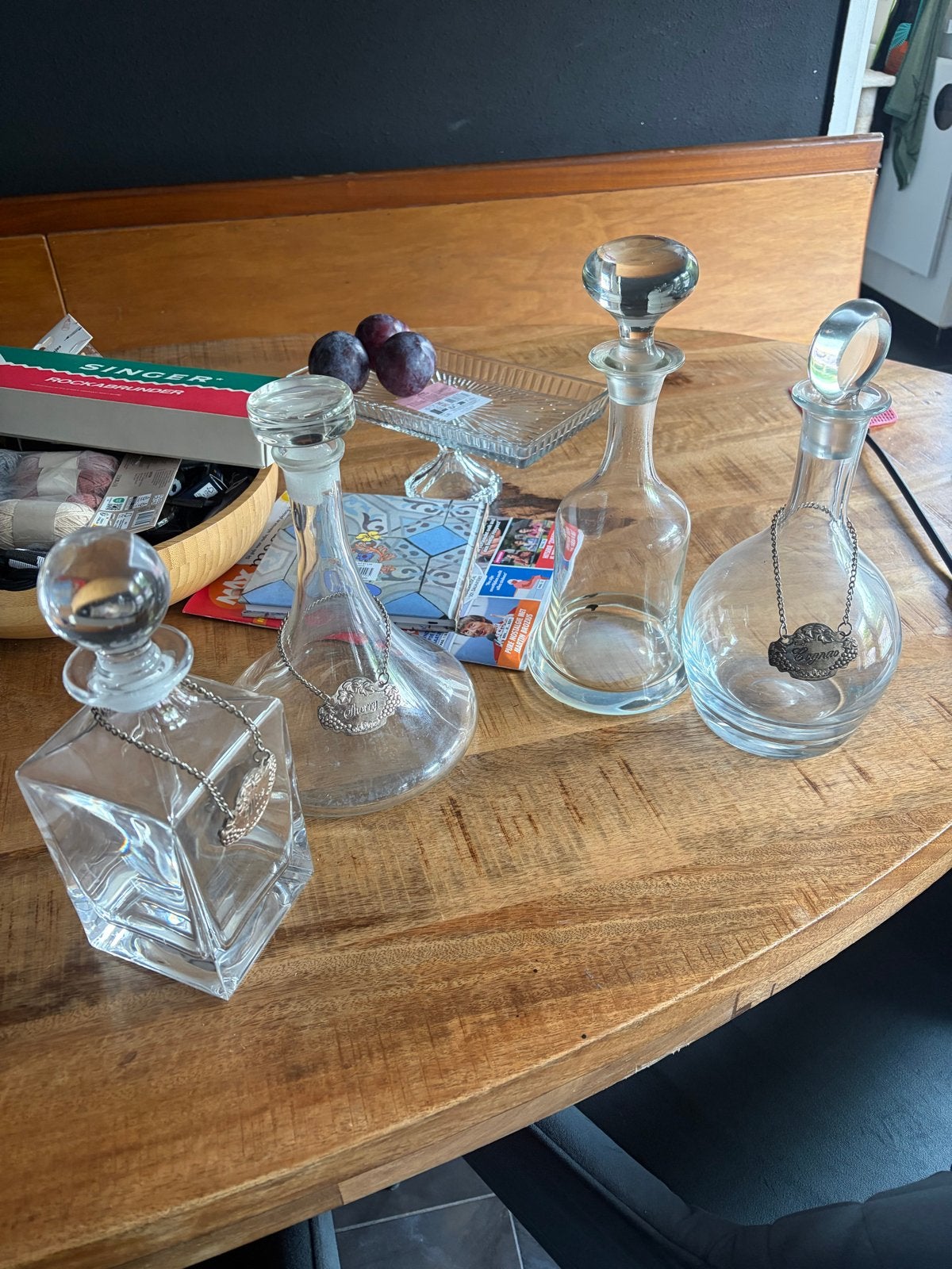 Set van 4 glazen karaffen met stoppers, Antiek en Kunst, Ophalen