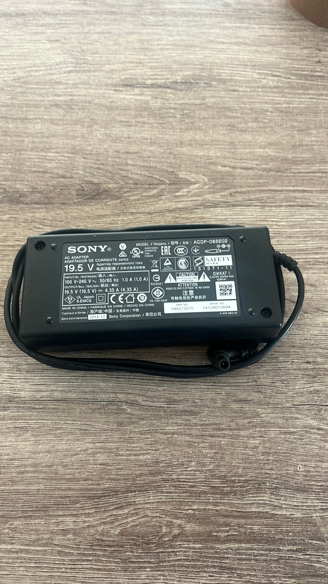 Sony tv adapter. 19,5V - 4,35A, Ophalen of Verzenden, Zo goed als nieuw