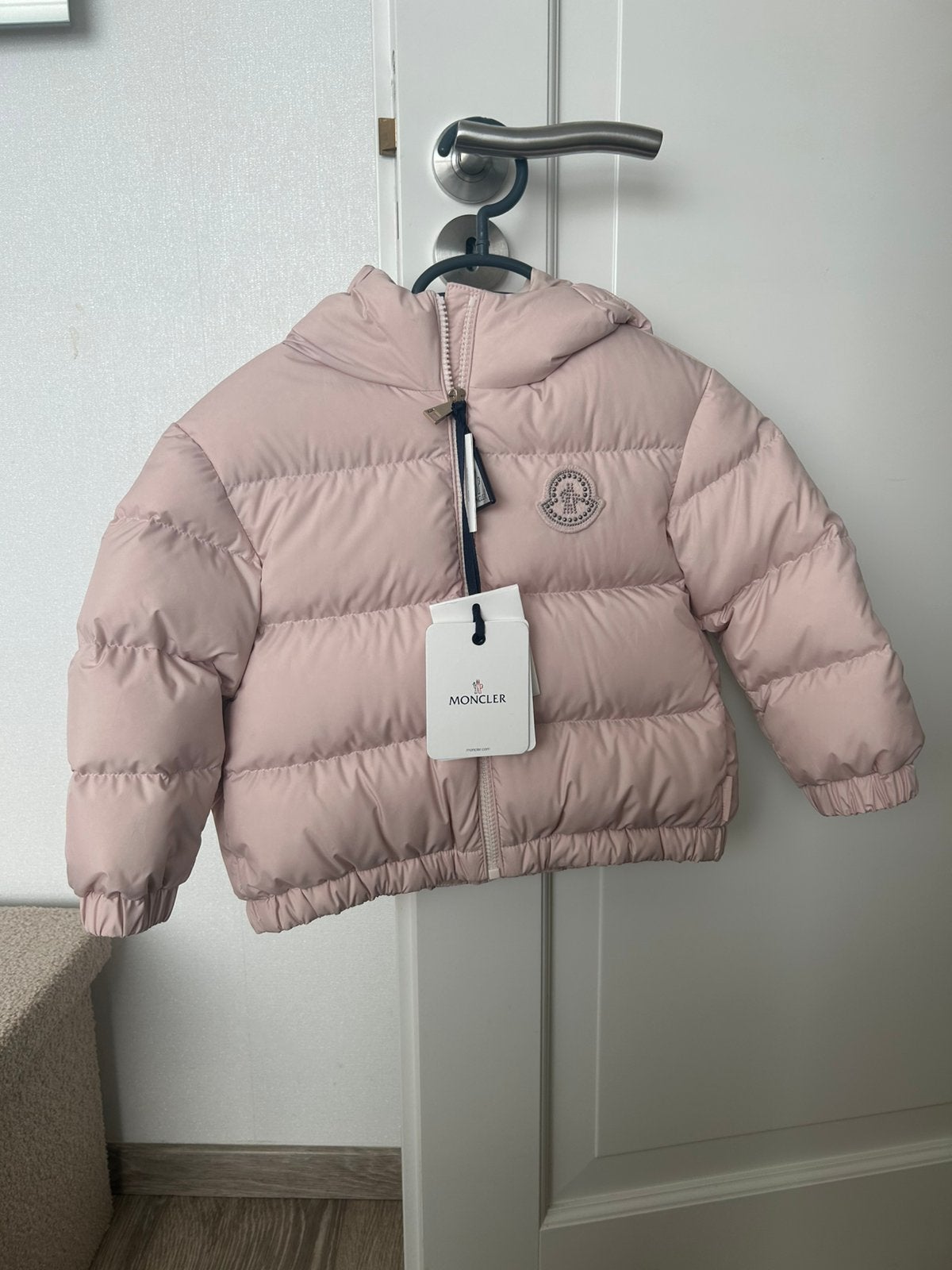 Moncler jas maat 4, Ophalen, Zo goed als nieuw, Meisje, Jas