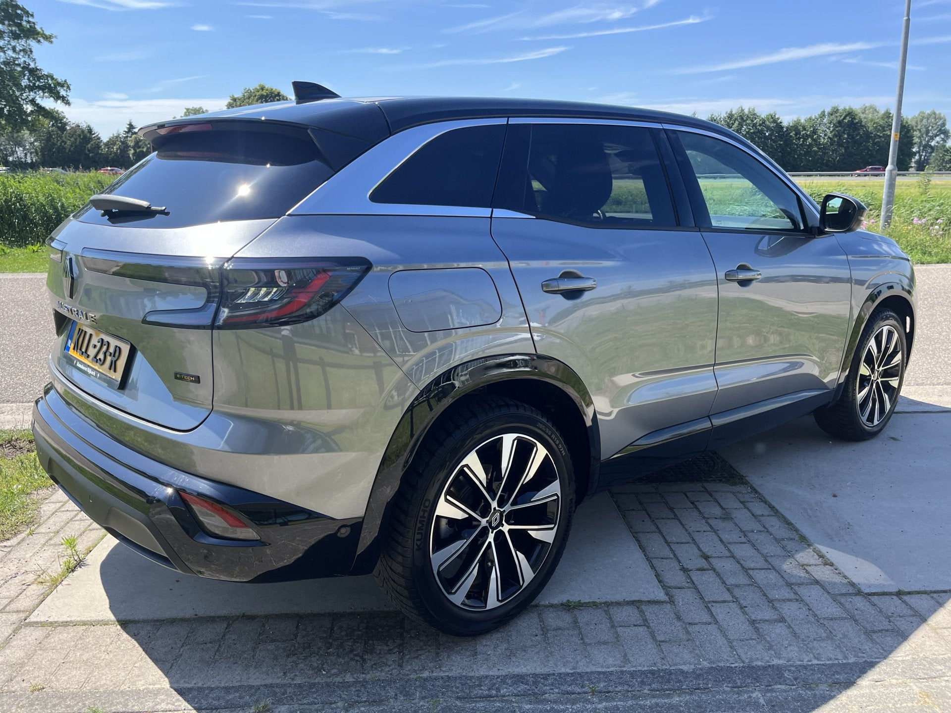 Renault Austral 1.2 E-Tech full hybrid 200PK techno / Dealer, Auto's, Gebruikt, 1199 cc, Parkeersensor, 1492 kg
