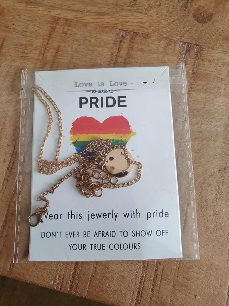 Gaypride - Love is Love Pride, Sieraden, Tassen en Uiterlijk, Kettingen, Nieuw, Ophalen of Verzenden, Goud, Overige materialen