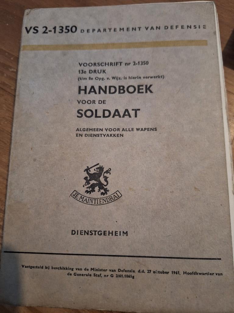 handboek voor de soldaat Koninklijke Landmacht VS 2-1350, Ophalen of Verzenden, Landmacht, Nederland, Boek of Tijdschrift
