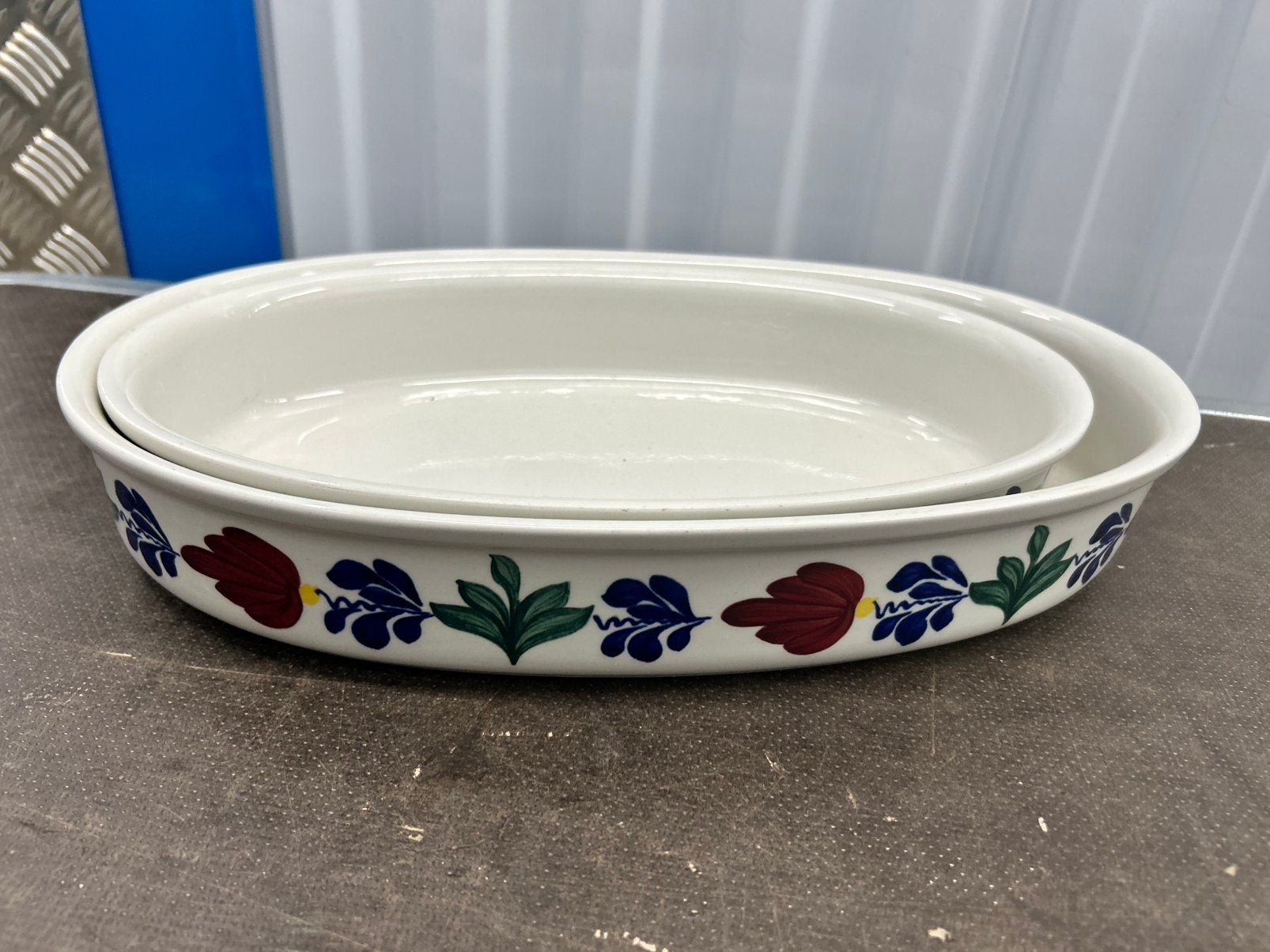 Twee prachtige porseleinen ovenschalen Boerenbont Royal Boch, Div, Ophalen of Verzenden, Div, Aardewerk