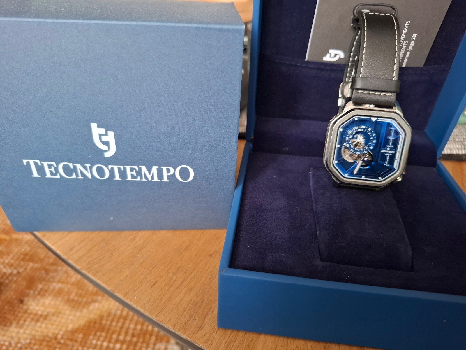 Tecnotempo Horloge *Italiaans Design* Nieuw in Doos - Uniek, Leer, Staal, Polshorloge, Nieuw