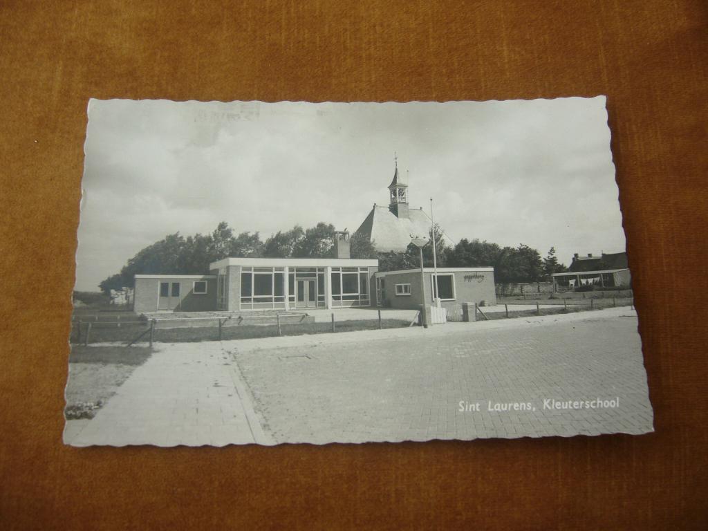 SINT LAURENS  =  KLEUTERSCHOOL, Ophalen of Verzenden, 1960 tot 1980, Gelopen