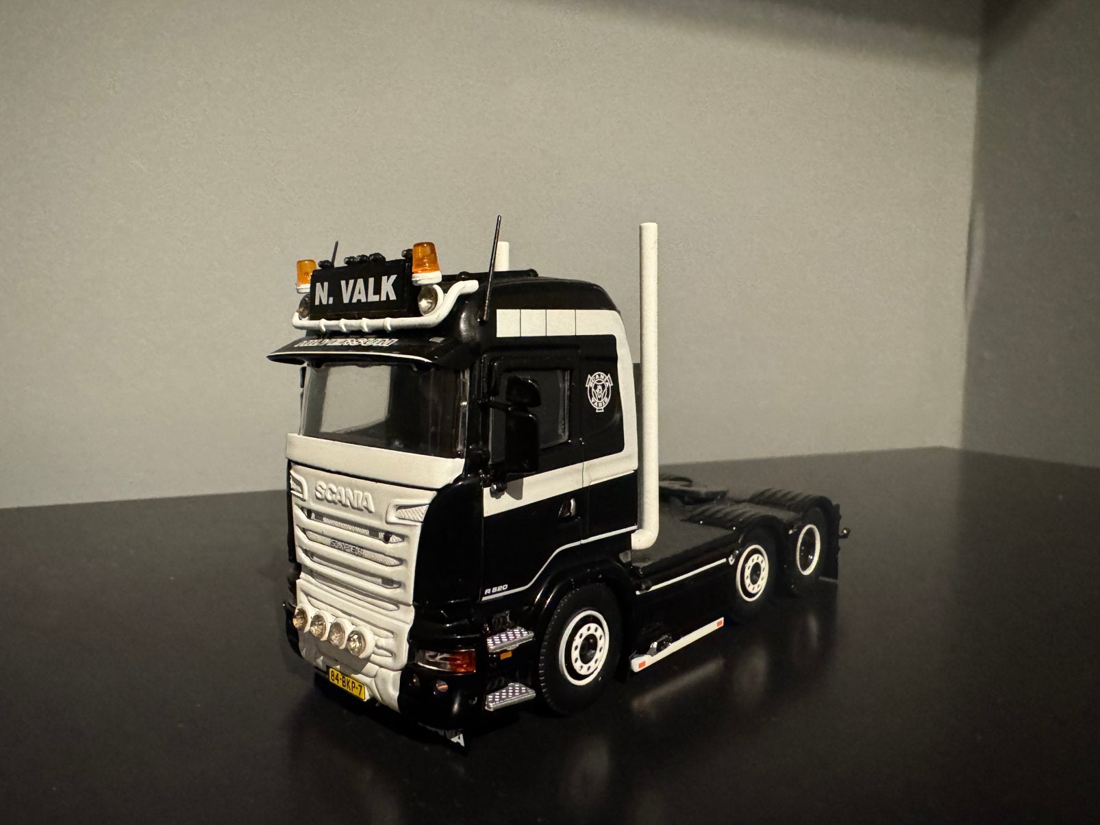Miniatuur  n.valk, Ophalen, Zo goed als nieuw, Bus of Vrachtwagen, Tekno