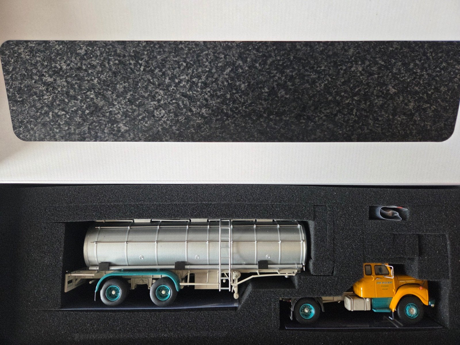 Tekno Scania Vabis met klassieke tankoplegger 'De Rijke', Ophalen of Verzenden, Nieuw, Bus of Vrachtwagen, Tekno