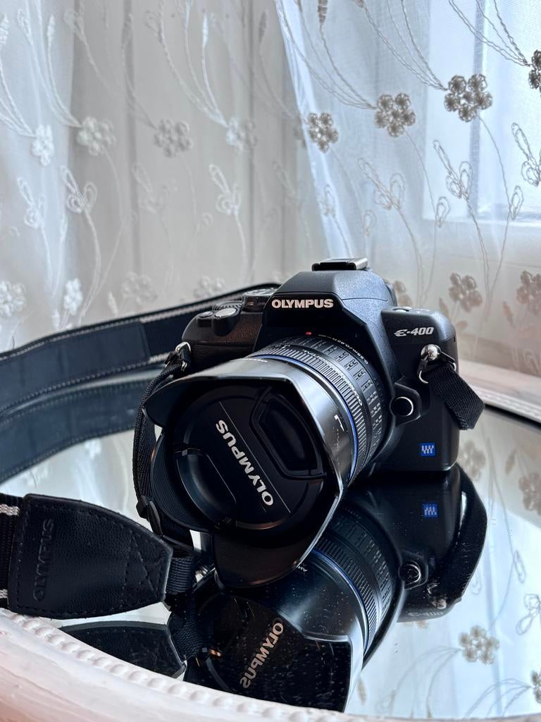 Olympus E-400 Spiegelreflexcamera met 14-42mm lens, Ophalen of Verzenden, Zo goed als nieuw