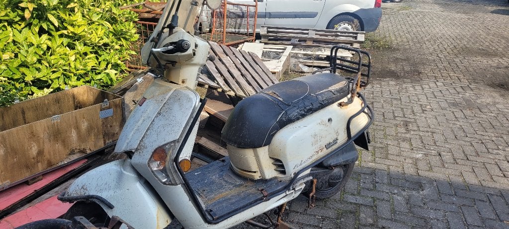 scooter onderdelen-compleet met kenteken!!!, Fietsen en Brommers, Overige merken, Gebruikt, Overige typen, Ophalen of Verzenden