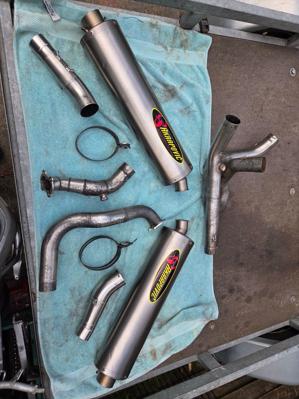 Akrapovic titanium uitlaatsysteem Aprilia rsv, Motoren, Ophalen of Verzenden, Gebruikt