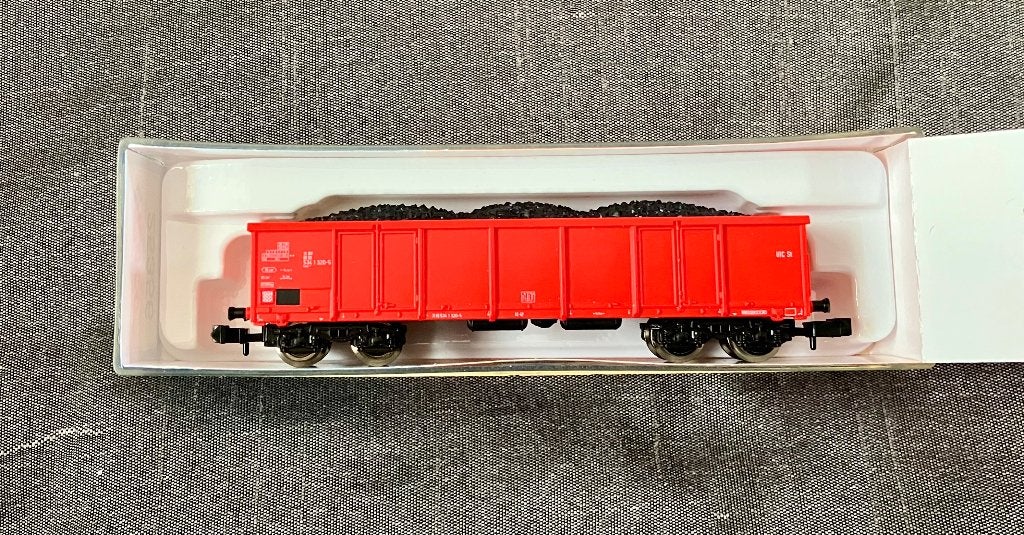 Roco DB 4-assige erts/kolenwagon met lading, Hobby en Vrije tijd, Gelijkstroom, Wagon, Ophalen of Verzenden, Zo goed als nieuw