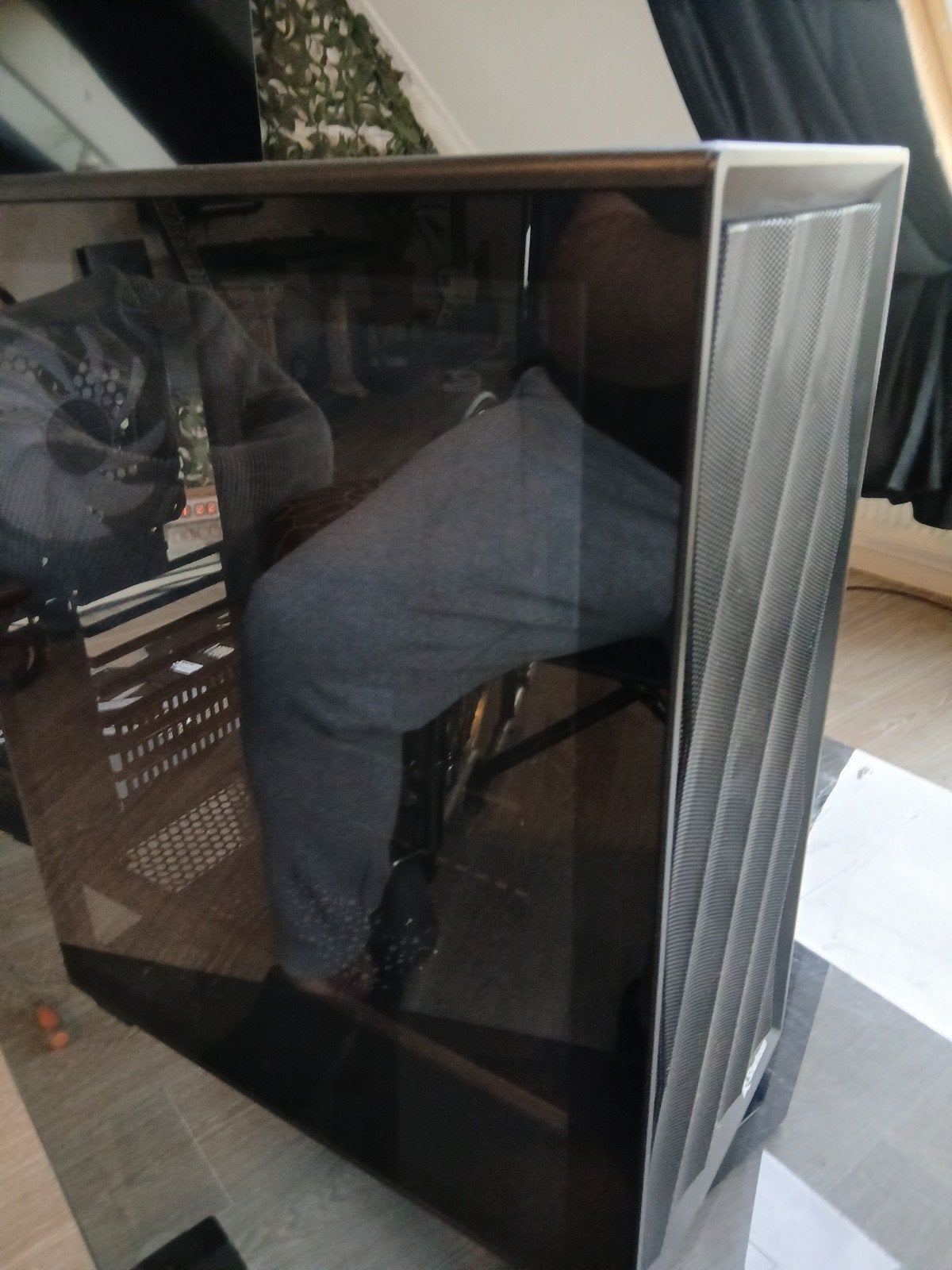 PC Behuizing sharkoon vk4 met doos, Ophalen of Verzenden, Zo goed als nieuw