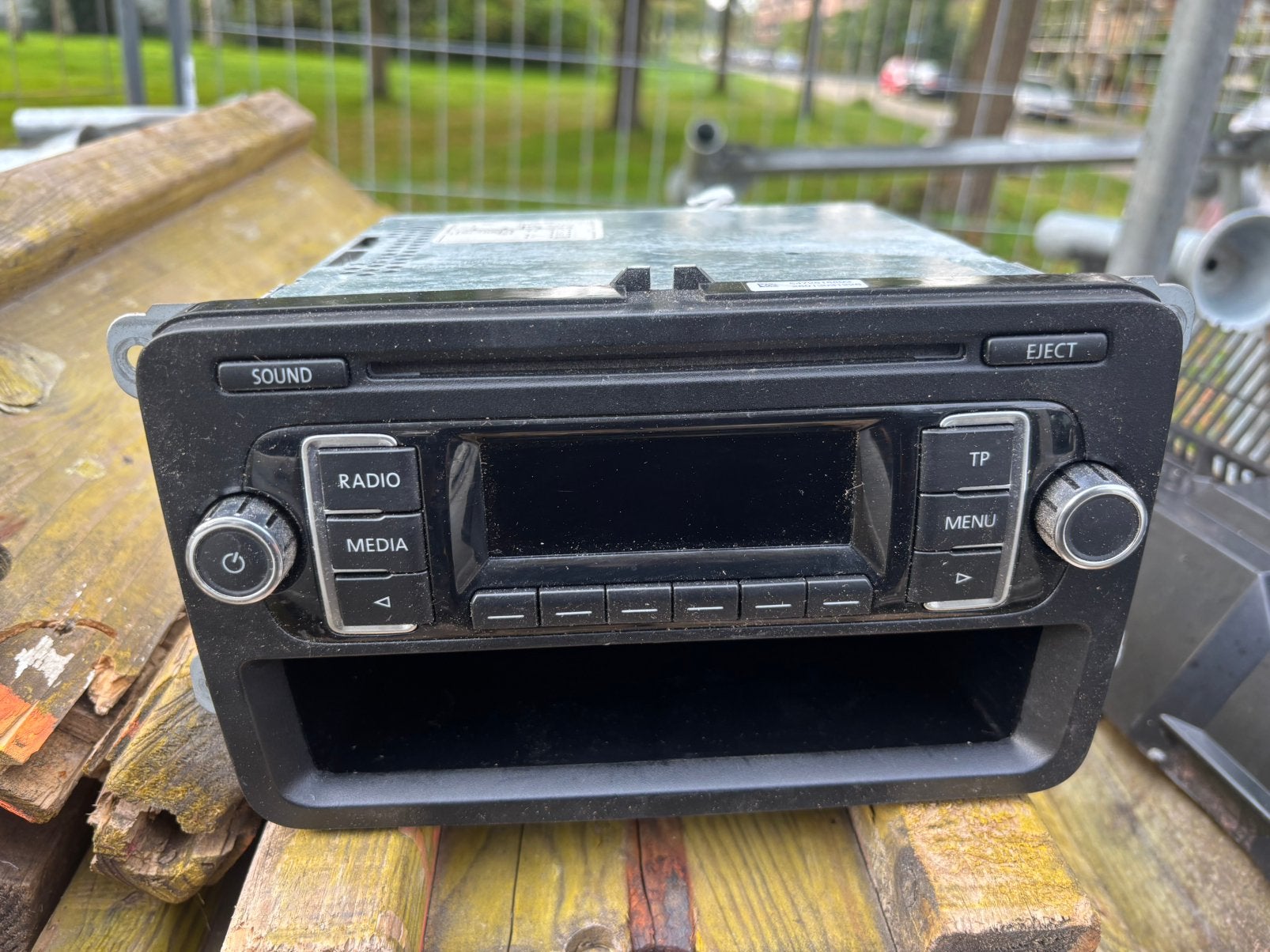 VW T5 radio RCD210, Ophalen of Verzenden, Zo goed als nieuw