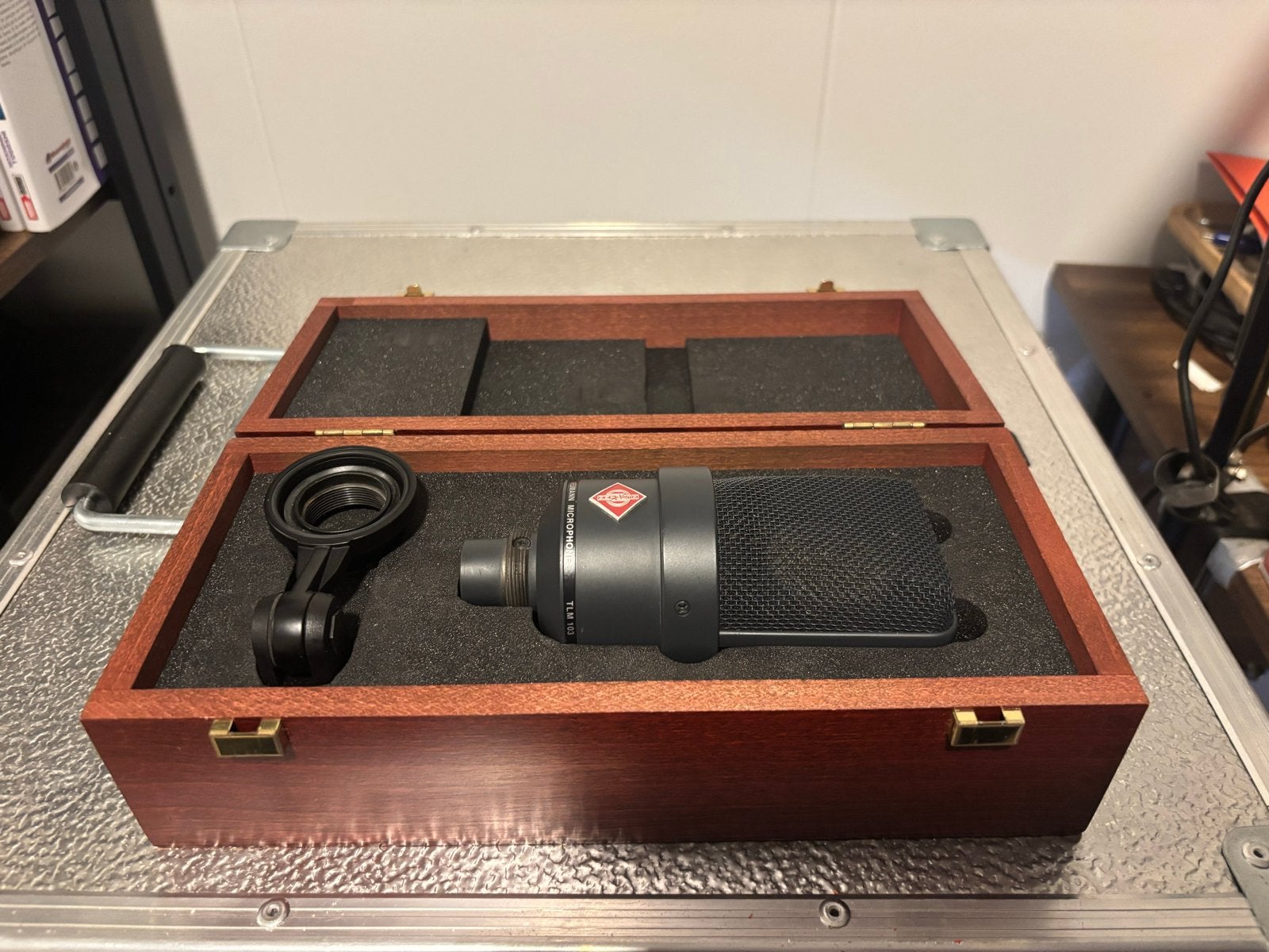 Neumann TLM 103 Studiomicrofoon met houten kist, Ophalen of Verzenden, Zo goed als nieuw, Studiomicrofoon