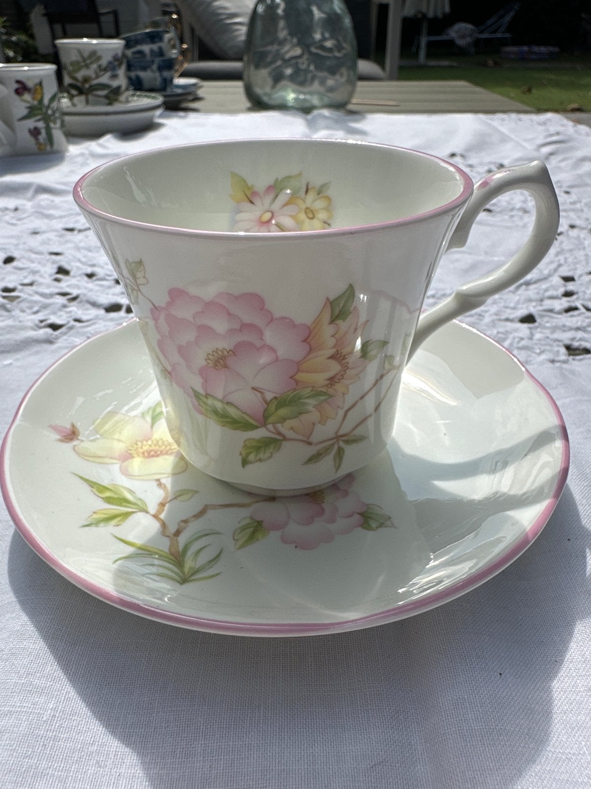 Springfield Bone China Kop en Schotel - Roze Bloemen, Antiek en Kunst, Ophalen of Verzenden
