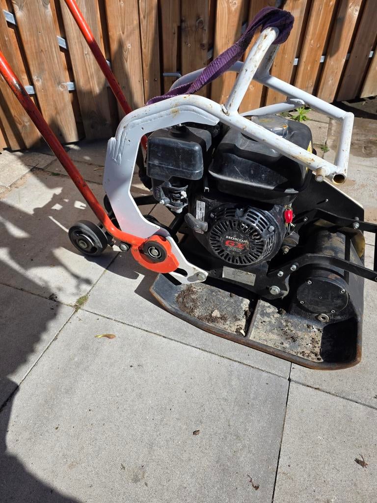 Bobcat trilplaat - 3 jaar oud, benzine, goed onderhouden, Ophalen of Verzenden