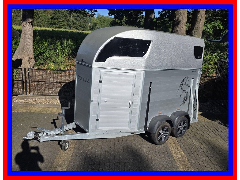 Sirius S75 ALU 2023 2 paards + Deur/klep + Garantie, Dieren en Toebehoren, Paarden en Pony's | Trailers en Aanhangwagens, Gebruikt