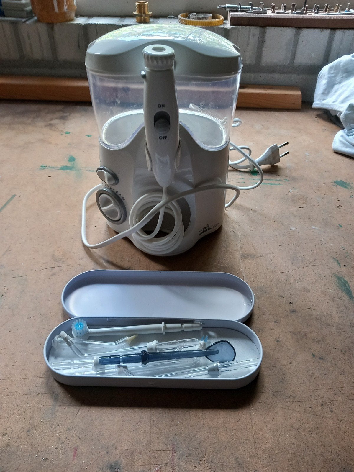 Waterpik Waterflosser WP-100E - Monddouche, Witgoed en Apparatuur, Persoonlijke-verzorgingsapparatuur, Gebruikt, Mondverzorging