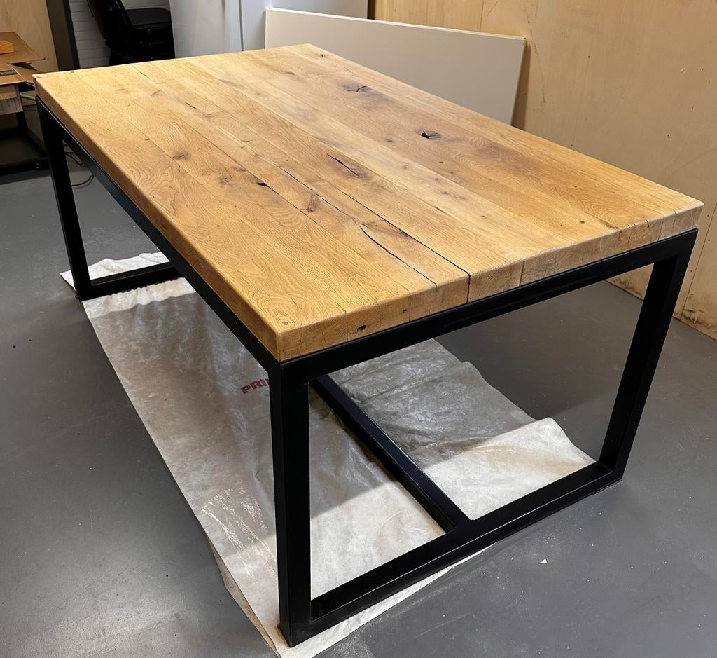 Eikenhouten tafel en salontafel, Ophalen, Eikenhout, 50 tot 100 cm, Vijf personen of meer