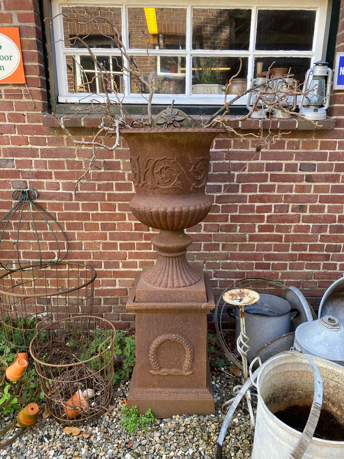Grote gietijzeren kelk op sokkel - H 140 cm, Ø 54 cm, Ophalen, Gebruikt, Minder dan 60 cm, Rond