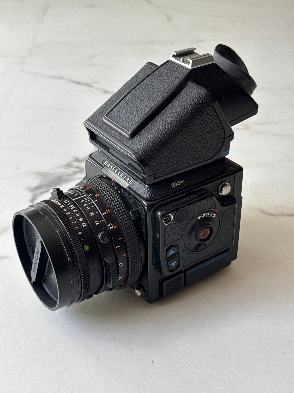 Hasselblad 203FE met Carl Zeiss 2.8/80 lens en accessoires, Ophalen, Gebruikt, Spiegelreflex, Overige Merken
