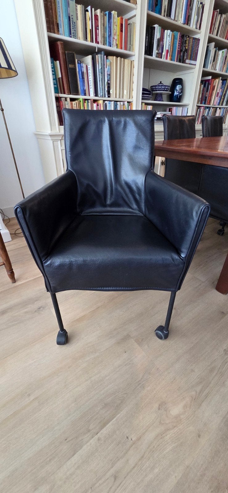 8 Verrijdbare Eetkamer- of vergaderstoelen -donkerblauw Leer, Huis en Inrichting, Ophalen, Modern, Comfortabel, Gebruikt, Blauw