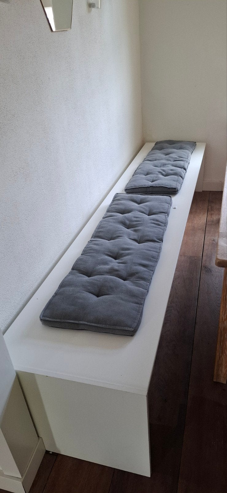 Opbergbank met kussens - 280 cm lang kleine beschadiging, Huis en Inrichting, Hout, 250 tot 300 cm, Gebruikt, Minder dan 75 cm