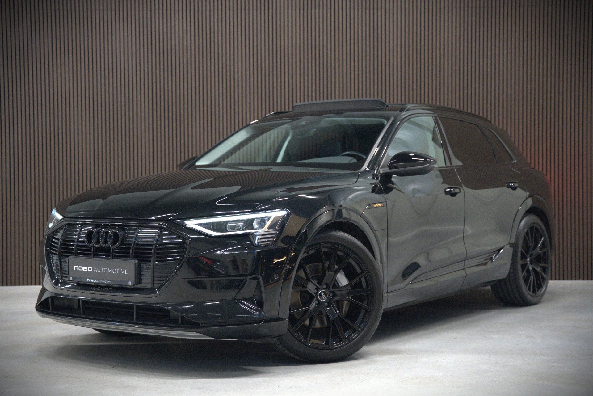 Audi e-tron e-tron 50 quattro Launch edition plus 71 kWh | P, Auto's, Automaat, Zwart, Vierwielaandrijving, SUV of Terreinwagen