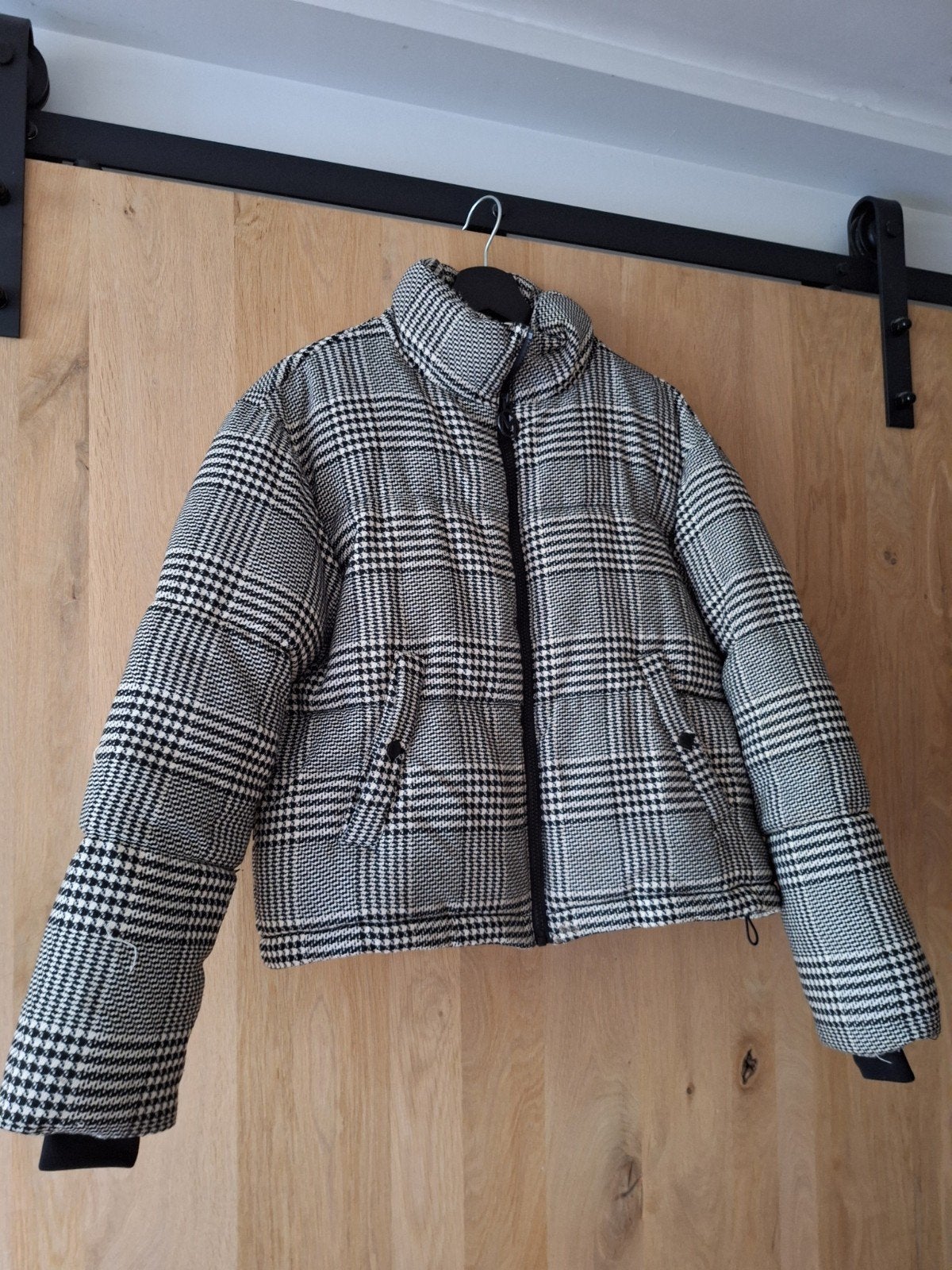 Melting Stockholm Puffer Jas Maat M Zwart Wit Geruit, Maat 38/40 (M), Zwart, Ophalen of Verzenden, Zo goed als nieuw