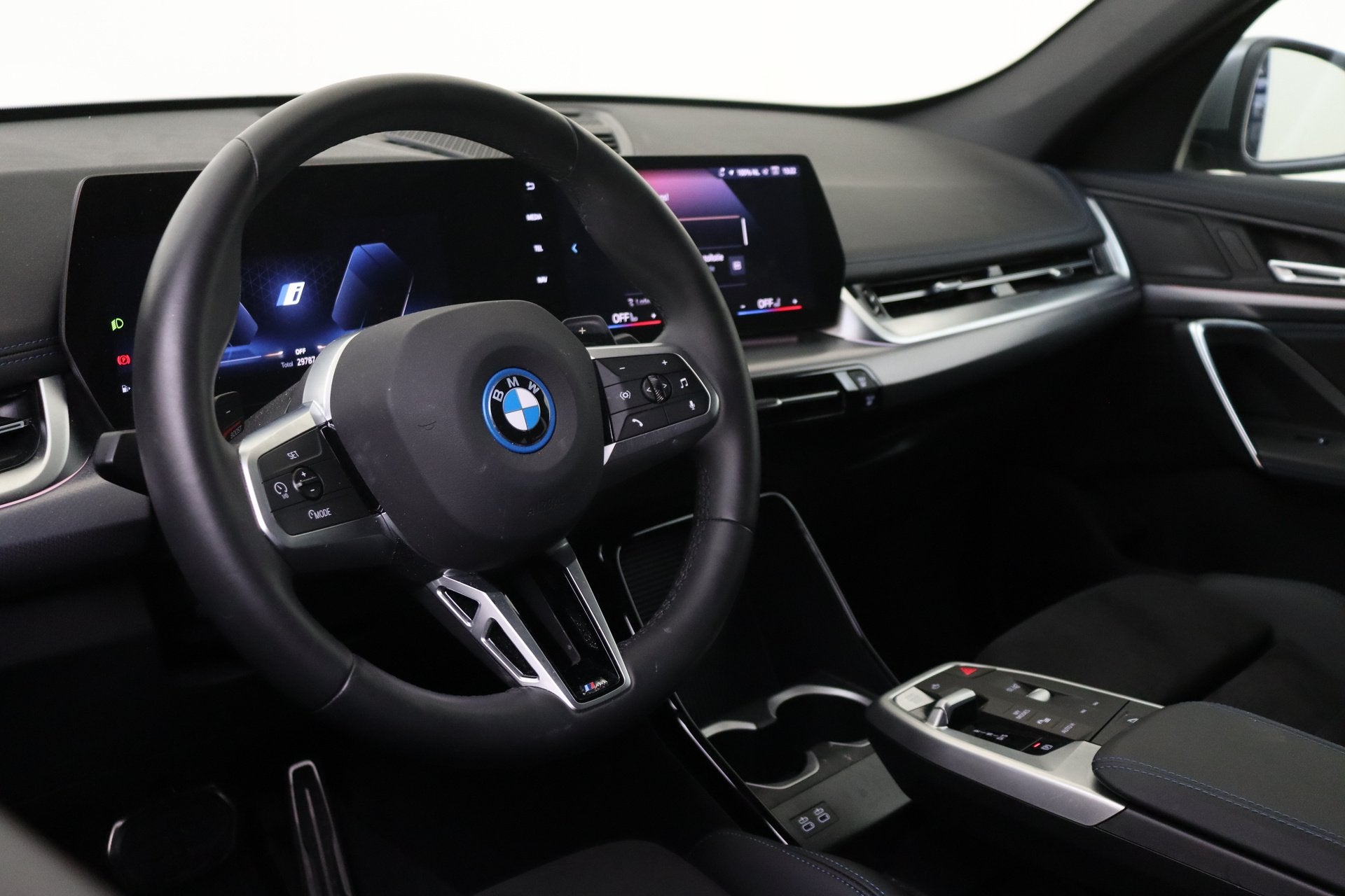 BMW X1 xDrive25e M Sport Automaat / Sportstoelen / Achteruit, Auto's, Dealer onderhouden, Gebruikt, Bedrijf, Hybride Elektrisch/Benzine