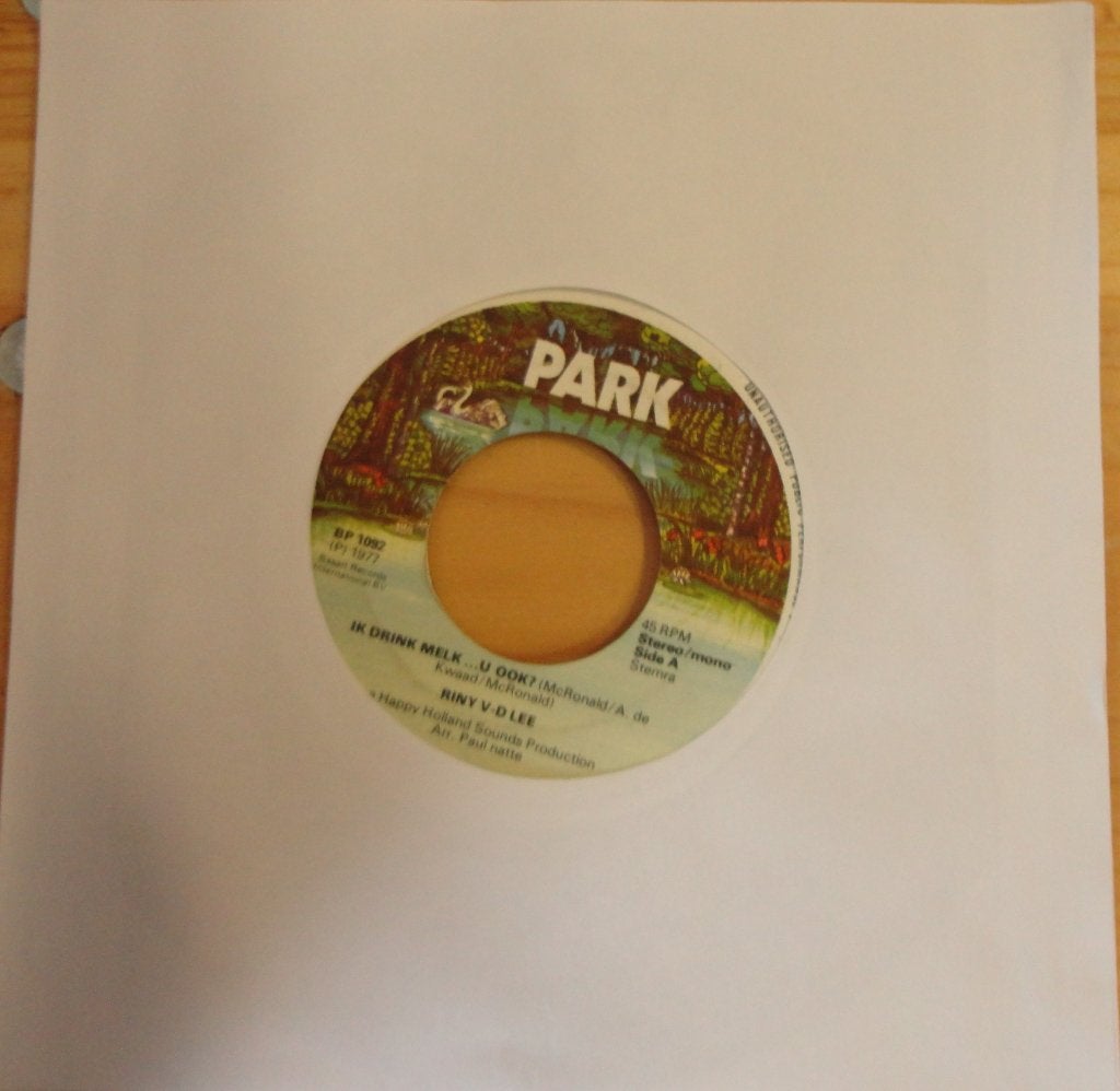 Rini v/d Lee > Ik drink melk ........u ook, Ophalen of Verzenden, Gebruikt, 7 inch, Nederlandstalig