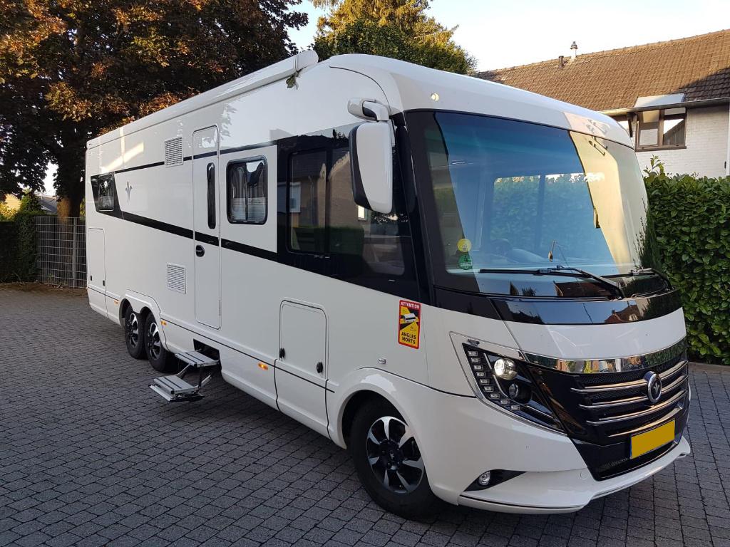 Caravans And Camping Niesmann