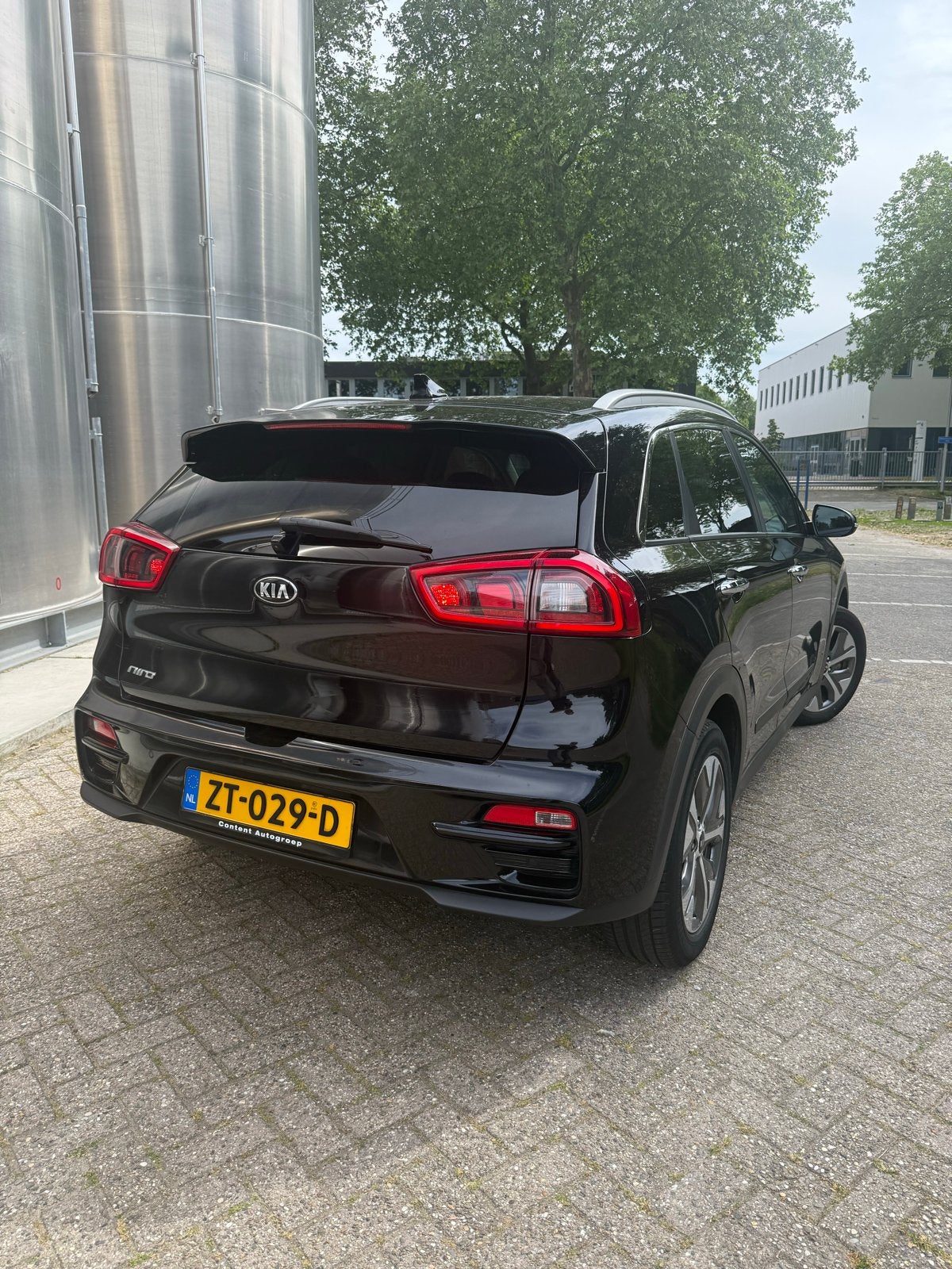 Kia e-Niro executive line 204pk Aut 2019 Zwart 64kwh, Auto's, Zwart, 1712 kg, Zwart, Origineel Nederlands